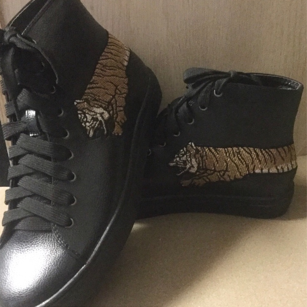 BLACK VEGAN LEATHER SPORTY TIGER SNEAKERS - Picture 7 of 7